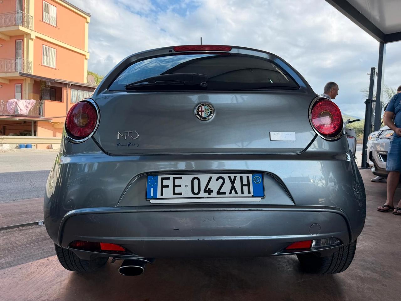 Alfa Romeo MiTo 1.6 JTDm 16V Distinctive Sport Pack