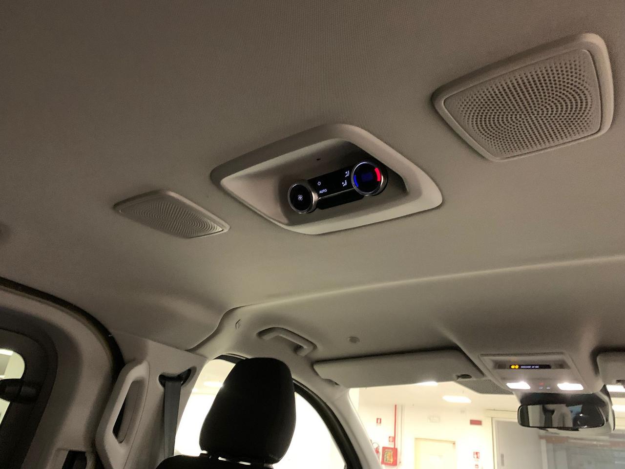 Volkswagen T7 Caravelle t7 2.0 tdi 150cv life l1