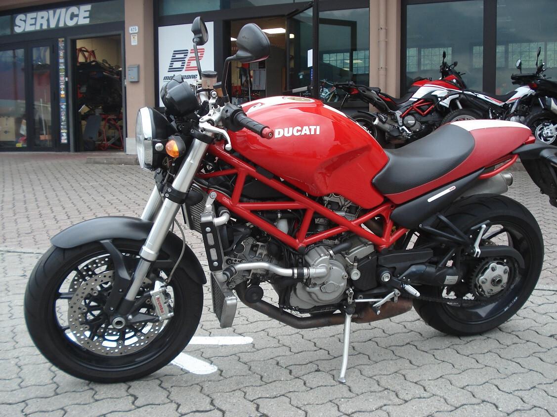 Ducati Monster S4Rs Testastretta
