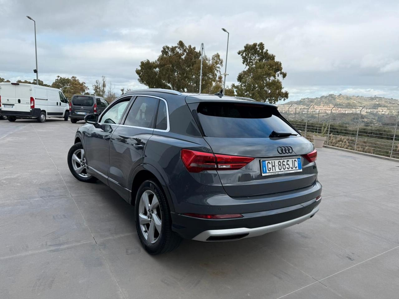 Audi Q3 35 TDI S tronic Business Advanced