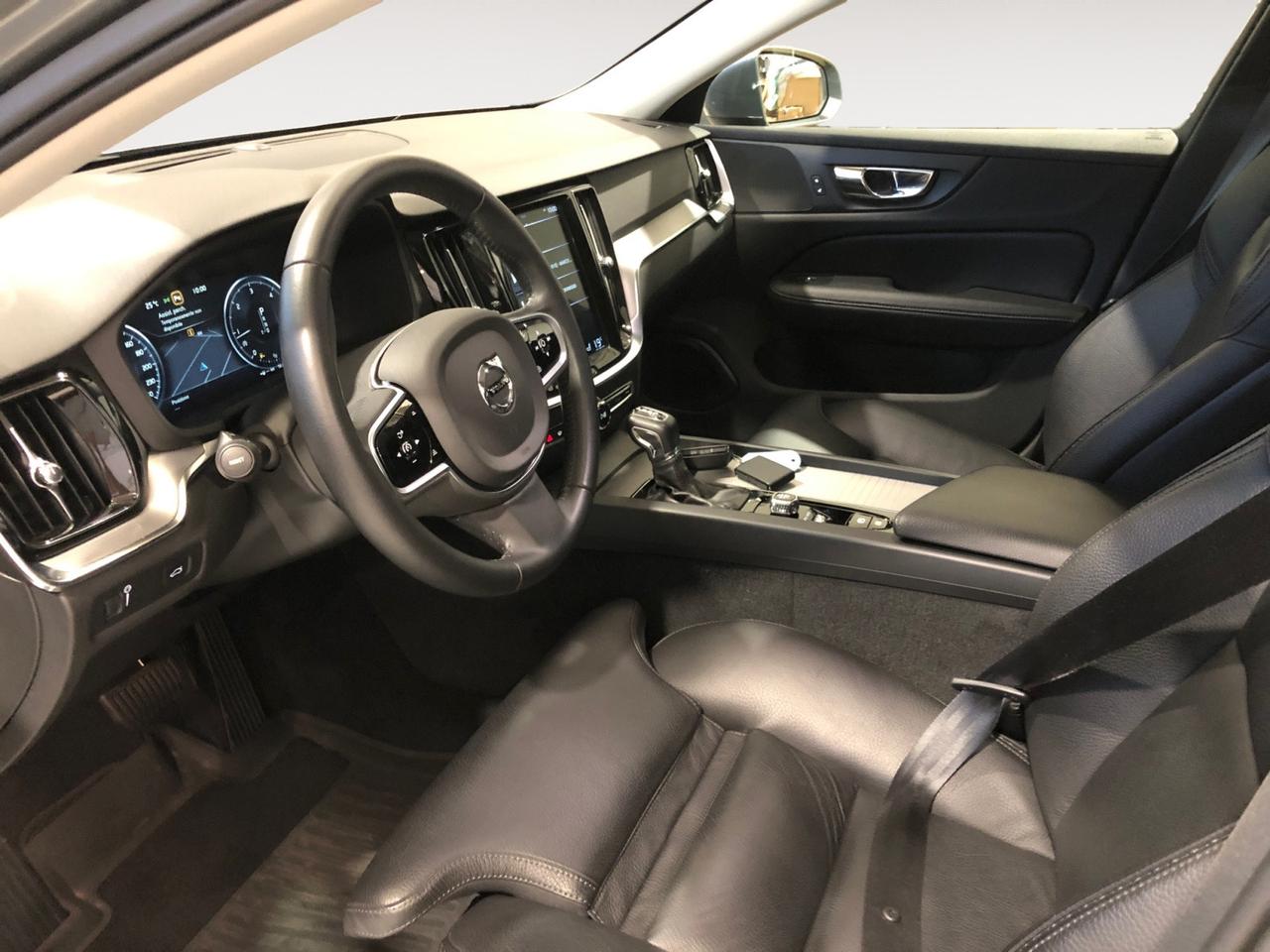 VOLVO V60 Cross Country 2.0 d4 polestar pro awd 200cv geartronic