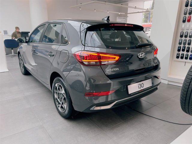 HYUNDAI i30 3ª serie 1.0 T-GDI DCT 48V 5 porte Business