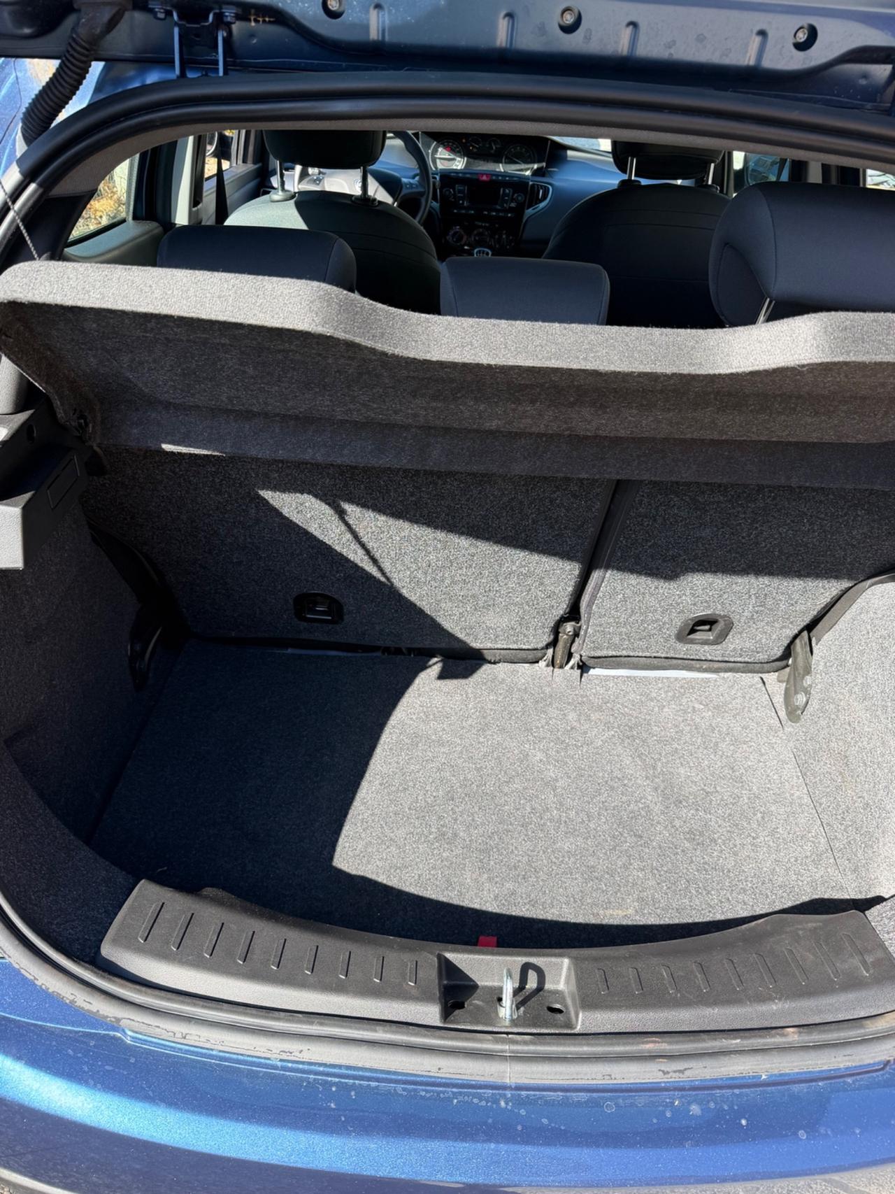 Lancia Ypsilon 1.0 FireFly 5 porte S&S Hybrid Oro