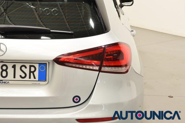 MERCEDES-BENZ A 180 D AUTOMATICA SPORT NAVI LED COCKPIT