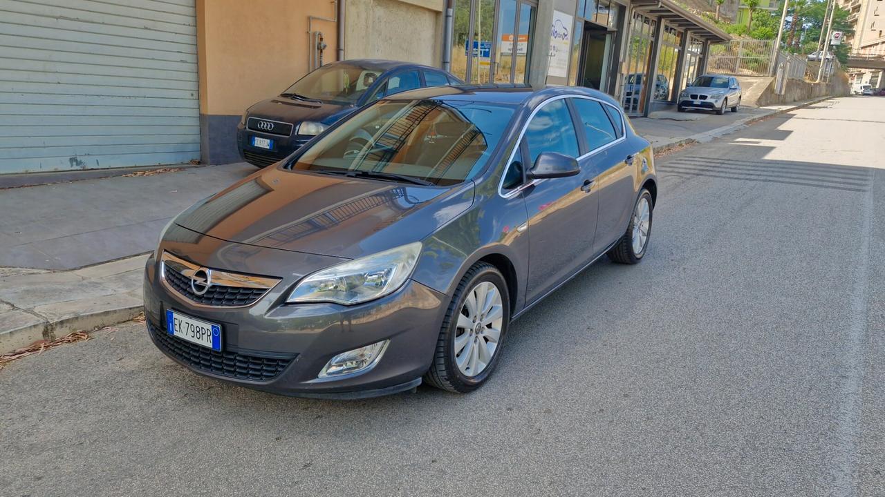 Opel Astra 1.7 CDTI 110CV 5 porte Cosmo