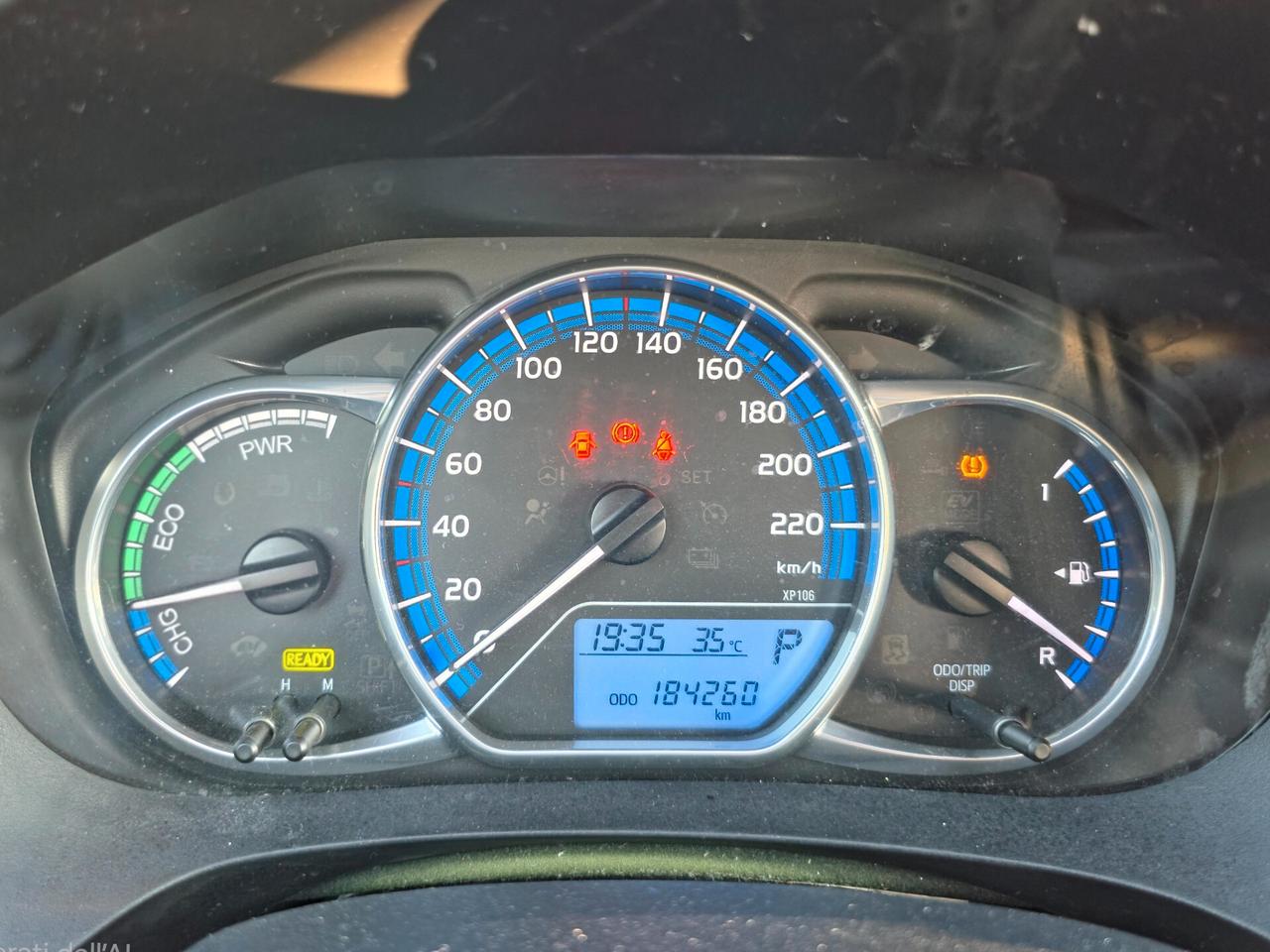 Toyota Yaris 1.5 Hybrid 5 porte Active -E6 Automatica NEO 2015