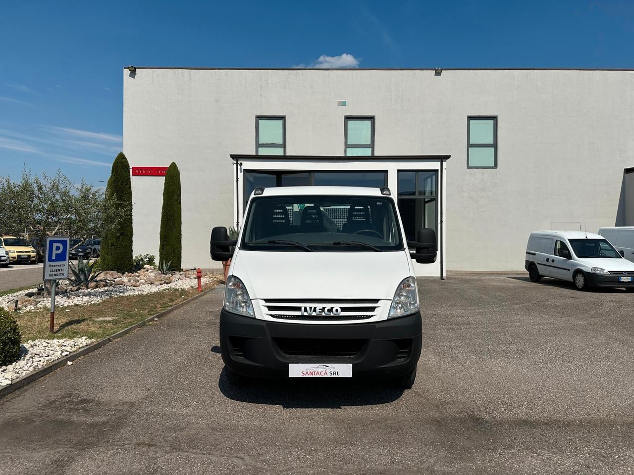 Iveco Daily 35/E4 ribaltabile trilaterale con gru