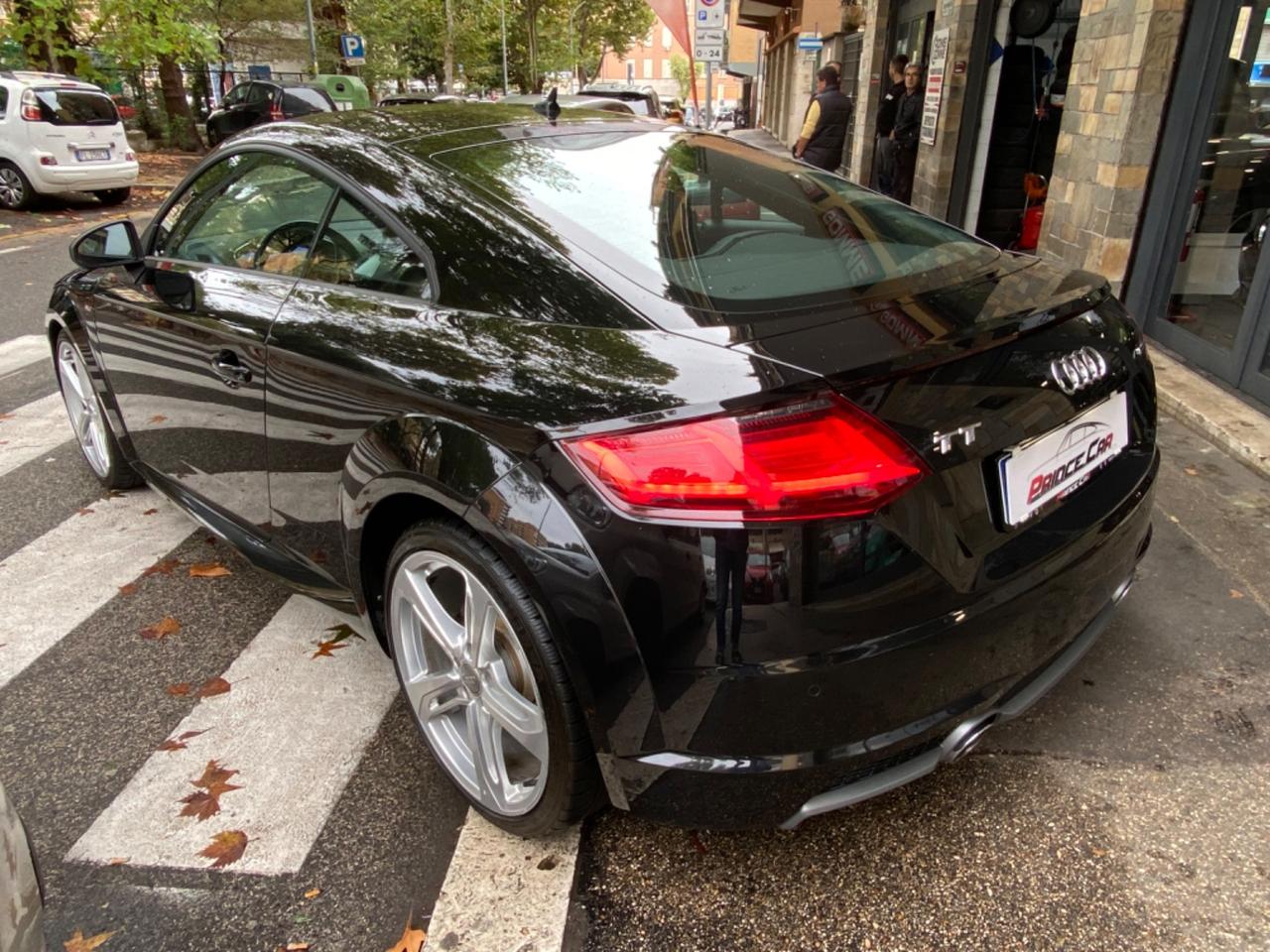 Audi TT Coupé 2.0 TFSI quattro S tronic 3xS line SEDILI RS MATRIX