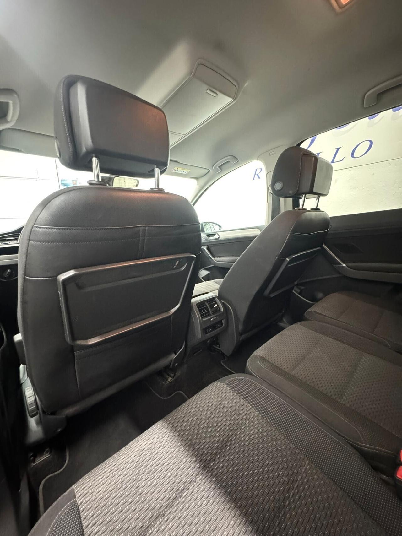 Volkswagen Touran 1.6 TDI 115 CV SCR DSG Executive BlueMotion Tech.