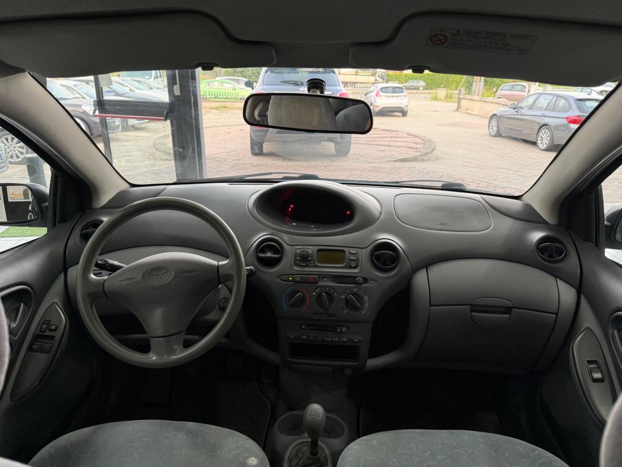 Toyota Yaris 1.0i 16V cat 3 porte Sol