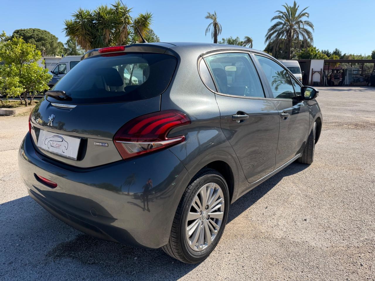 Peugeot 208 BlueHDi 75 5 porte Allure
