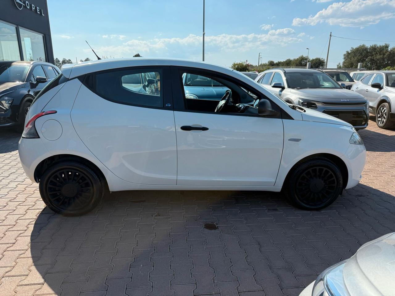 Lancia Ypsilon 1.2 69 CV 5 porte GPL Ecochic Elefantino Blu