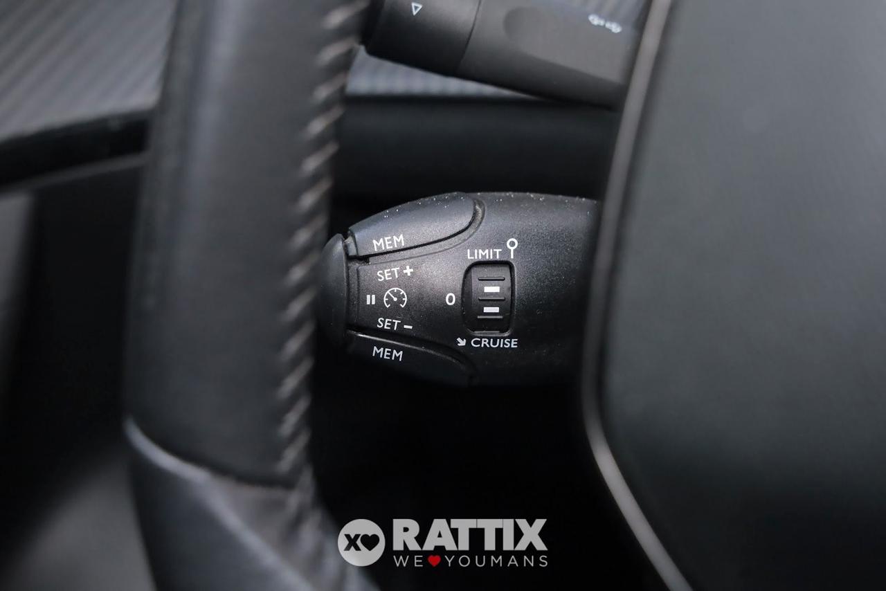 Peugeot e-2008 motore elettrico 100KW Allure Pack