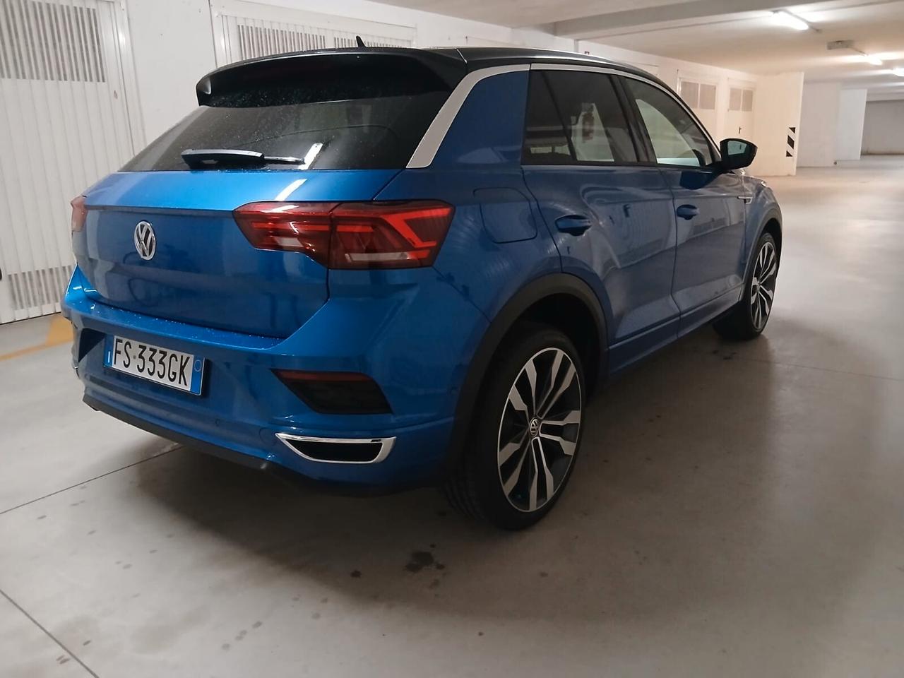 Volkswagen T-Roc 1.5 TSI ACT DSG R Line PARI AL NUOVO tua a € 312 mese