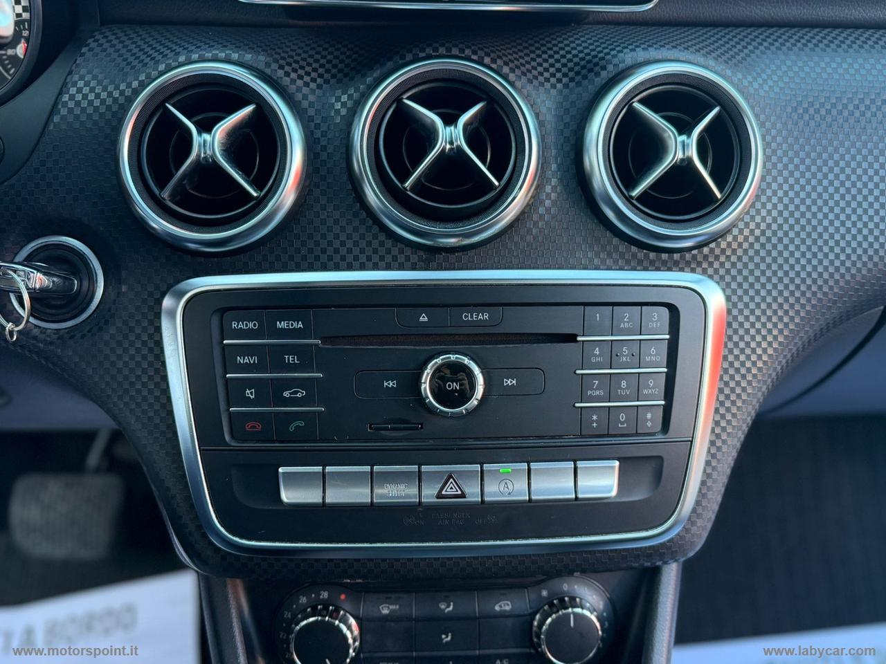 MERCEDES-BENZ A 180 d Automatic Premium