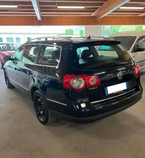 Volkswagen Passat VW Passat 2.0 TDI Highline 140PS Neopatentati
