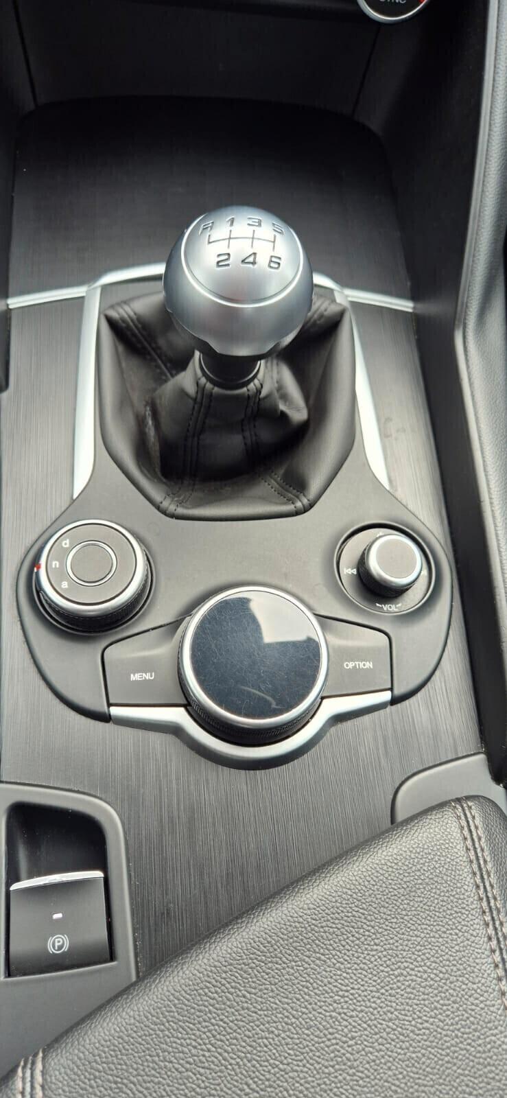 Alfa Romeo Giulia Mj 150CV Bus.-km82.000-Uniprip.