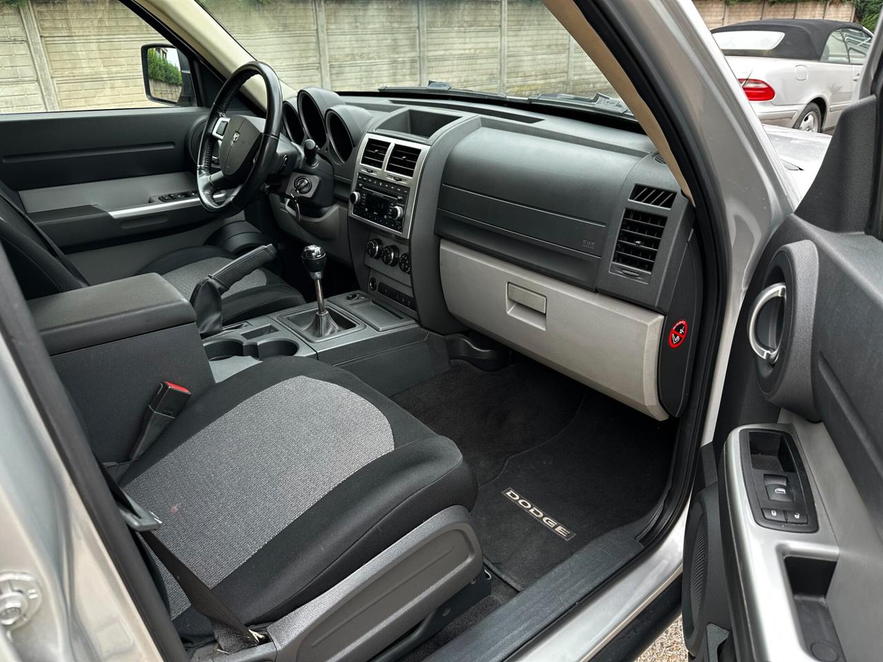 Dodge Nitro 2.8 CRD DPF SXT 4WD