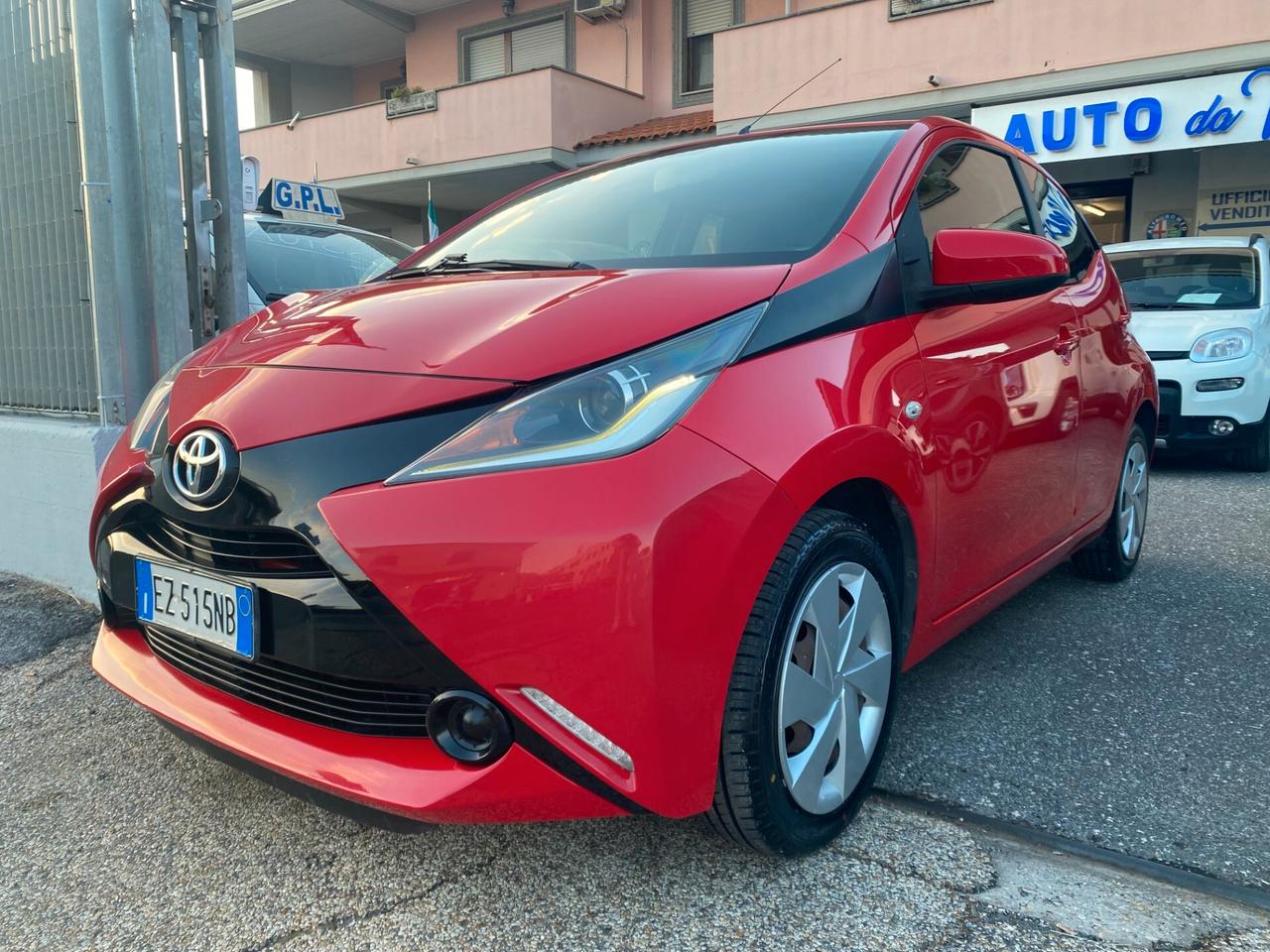 TOYOTA Aygo 1.0 70Cv 5porte X-Play UNICO PROPRIETARIO