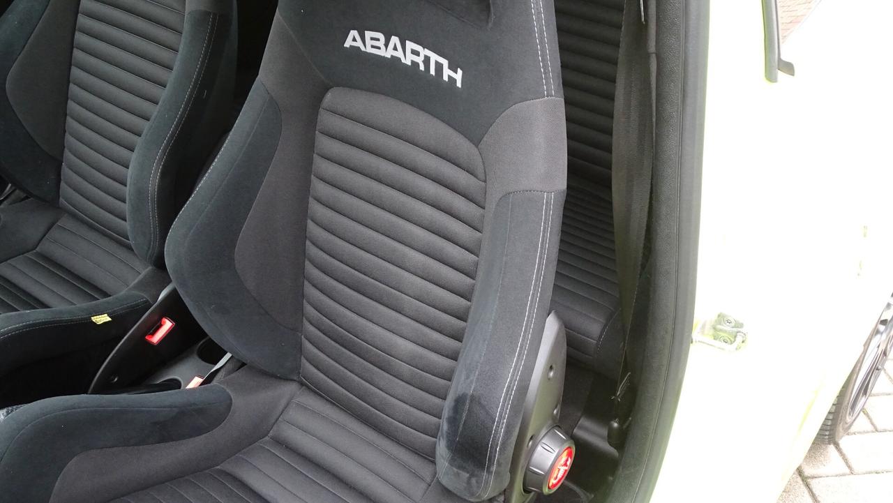 Abarth 595 1.4 Turbo T-Jet 180 CV Competizione