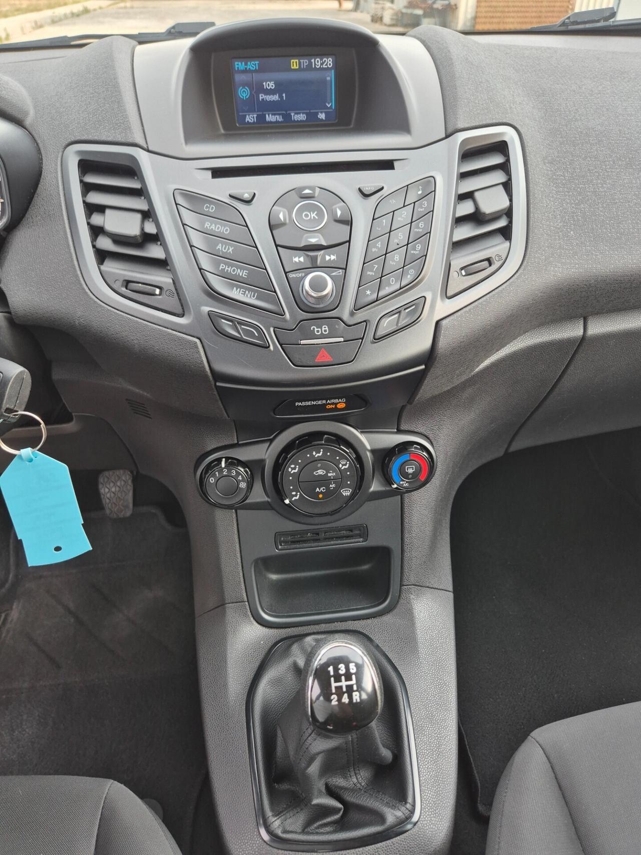 Ford Fiesta 1.5 TDCi 75CV 5 porte ST-Line
