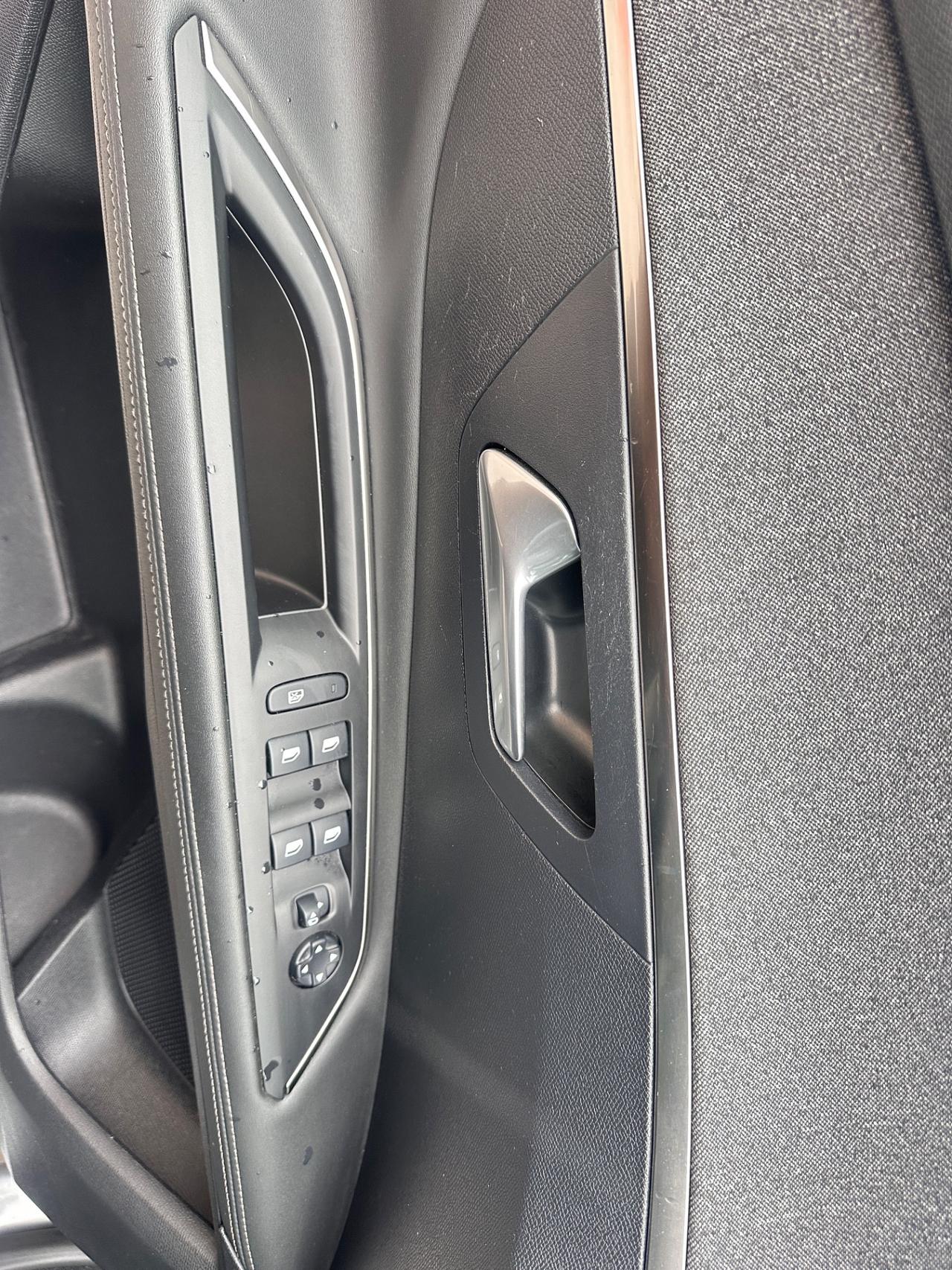 Peugeot 3008 Allure -2020 LED/PELLE/AMBIENT