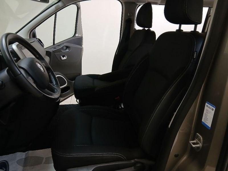 Renault Trafic passenger T29 2.0 dci 145cv L1H1 Energy Intens E6d-temp