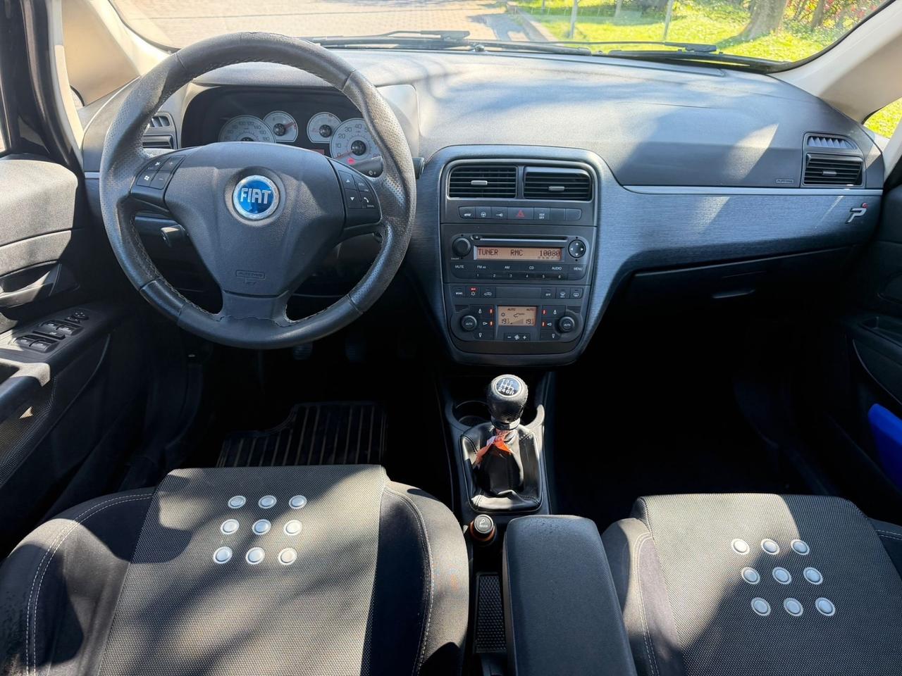 Fiat Grande Punto 1.4 Starjet 16V 5 porte Emotion NEOPATENTATI!!!