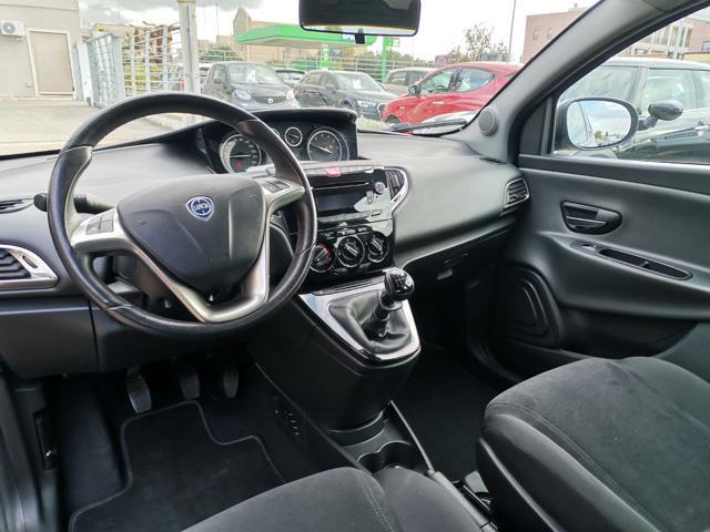 LANCIA Ypsilon 1.2 69 CV 5 porte Gold