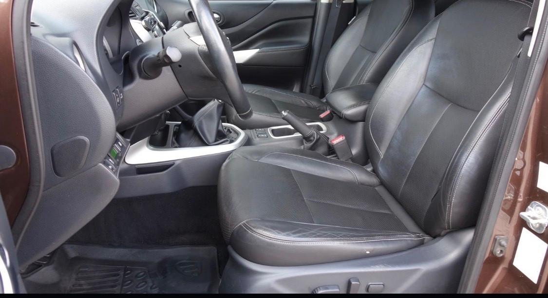 Nissan Navara 2.3 dCi 190 CV 7AT 4WD Double Cab N-Connecta