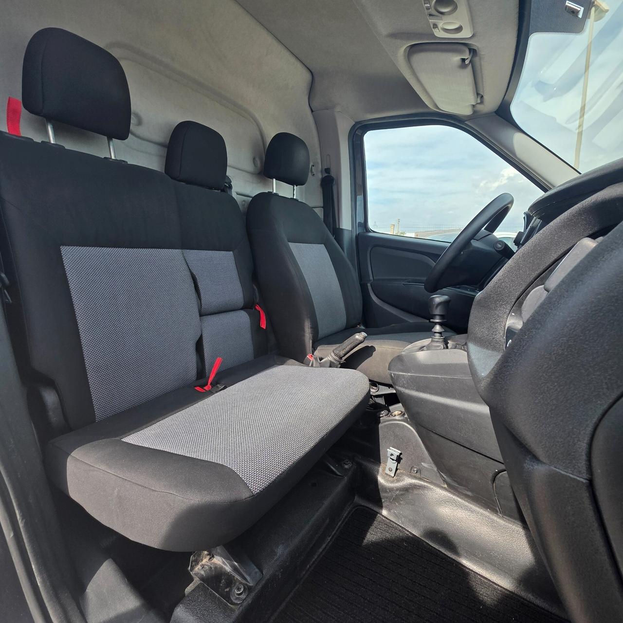 Fiat Doblò 1.6 3 POSTI