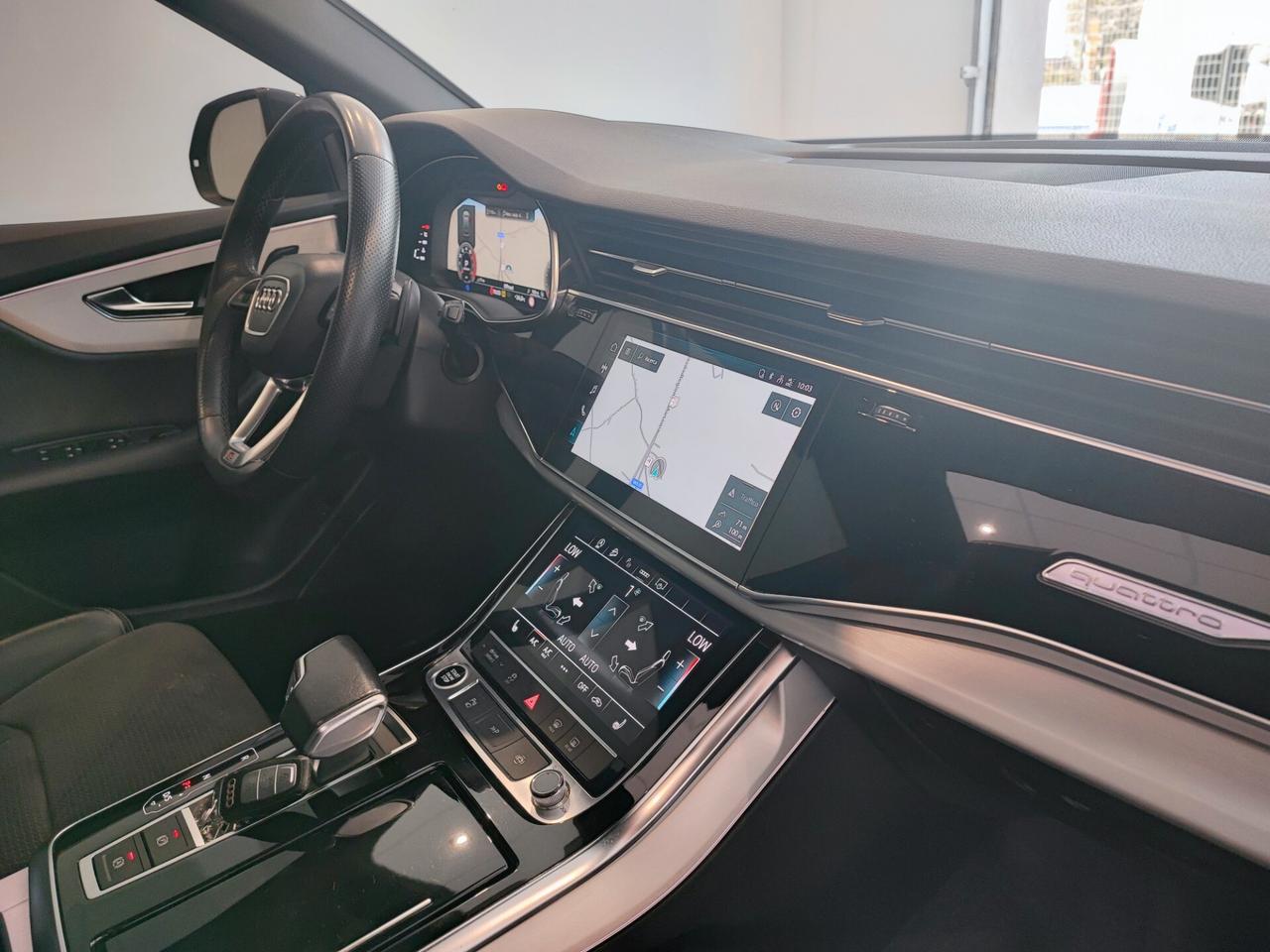 Audi Q8 55 TFSI e quattro tiptronic Sport