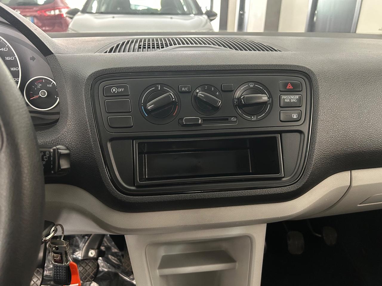 Seat Mii 1.0 68 CV 5 porte Style Ecofuel DOPPI COMANDI