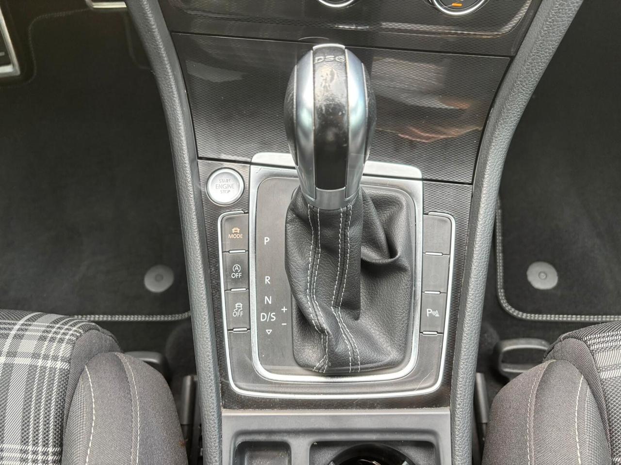 Volkswagen Golf GTD 2.0 TDI DSG 5p. BlueMotion Technology