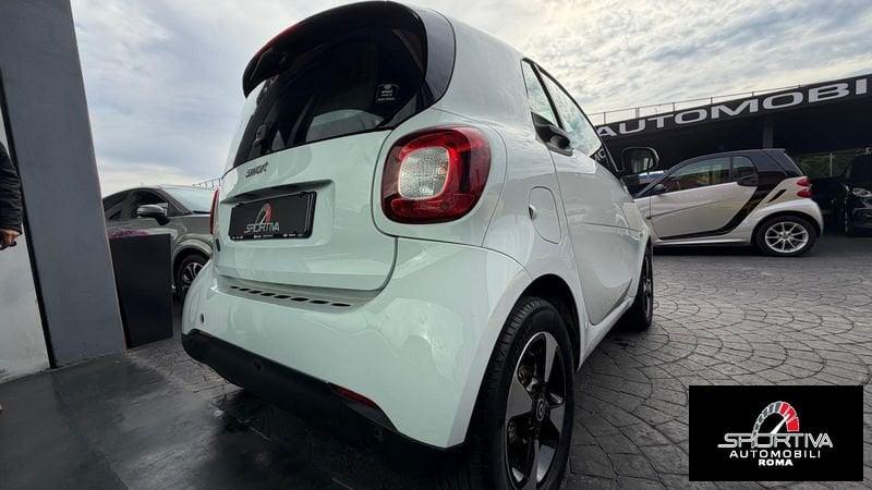 smart fortwo NAVI SENSORI PARCHEGGIO RATA MENSILE 235,00 EURO fortwo EQ Passion