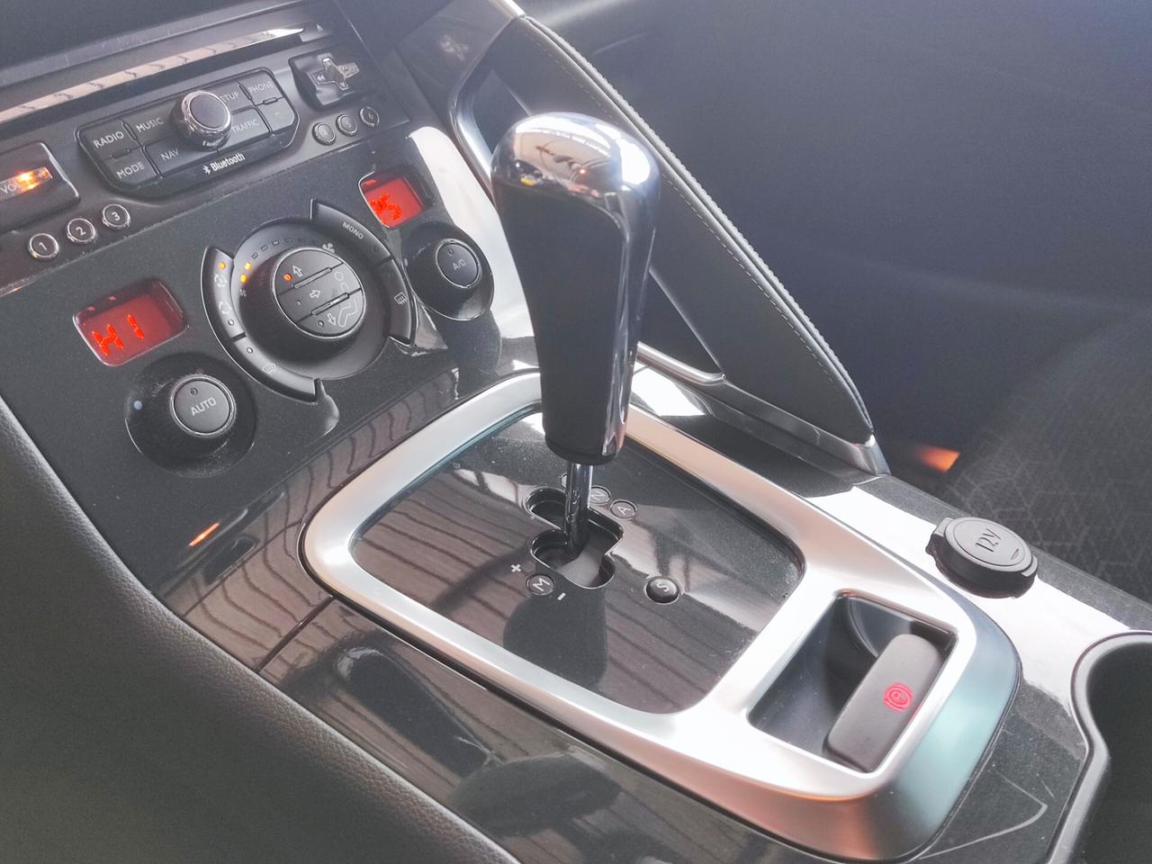 Peugeot 3008 1.6 HDi 115CV Business