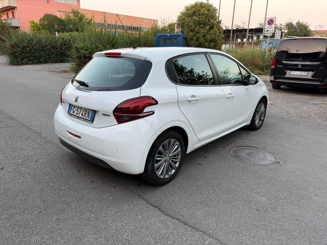 Peugeot 208 PureTech 82 5 porte Allure