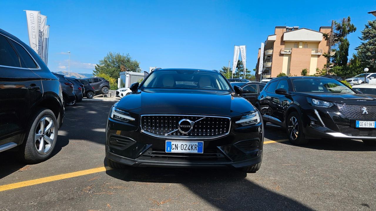 Volvo V60 Cross Country V60 Cross Country B4 (d) AWD aut. pro BUSINES