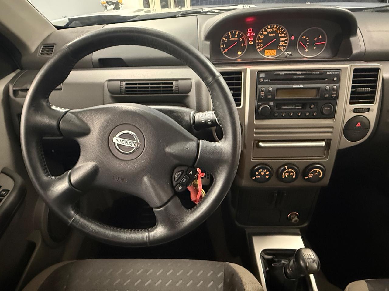 Nissan X-Trail 2.2 dCi Elegance