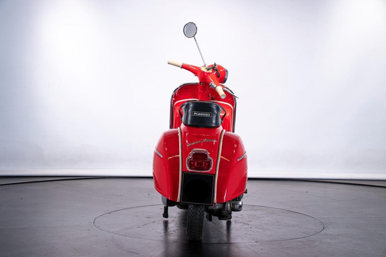 Piaggio Vespa 180 SS