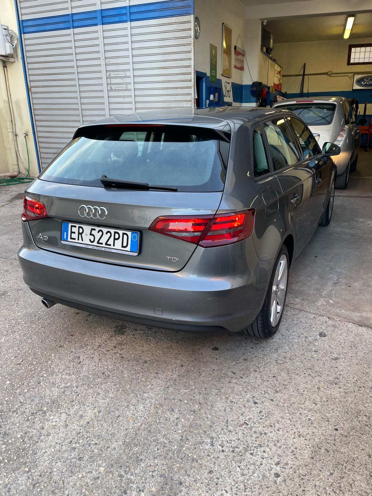 Audi A3 SPB 1.6 TDI 105 CV CR Ambition