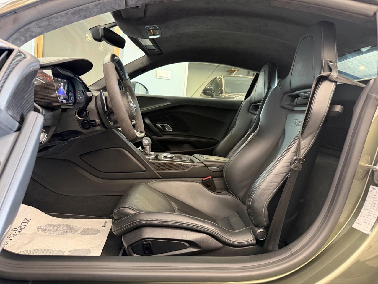 Audi R8 Coupe V10 quattro S tronic performance (456 kw)