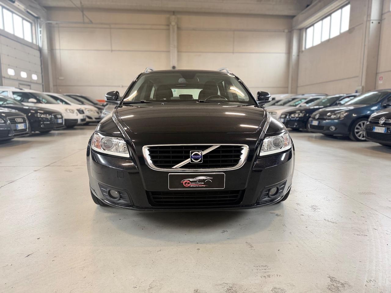 Volvo V50 2.0 D cat Kinetic NEOPATENTATI