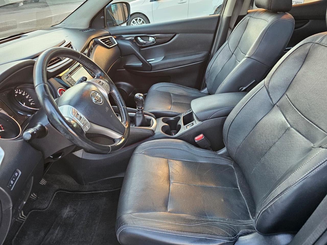 Nissan Qashqai 1.5 dCi 110cv 360°*Pelle*Navi*Tetto*Pdc*Bi-Xeno*18*