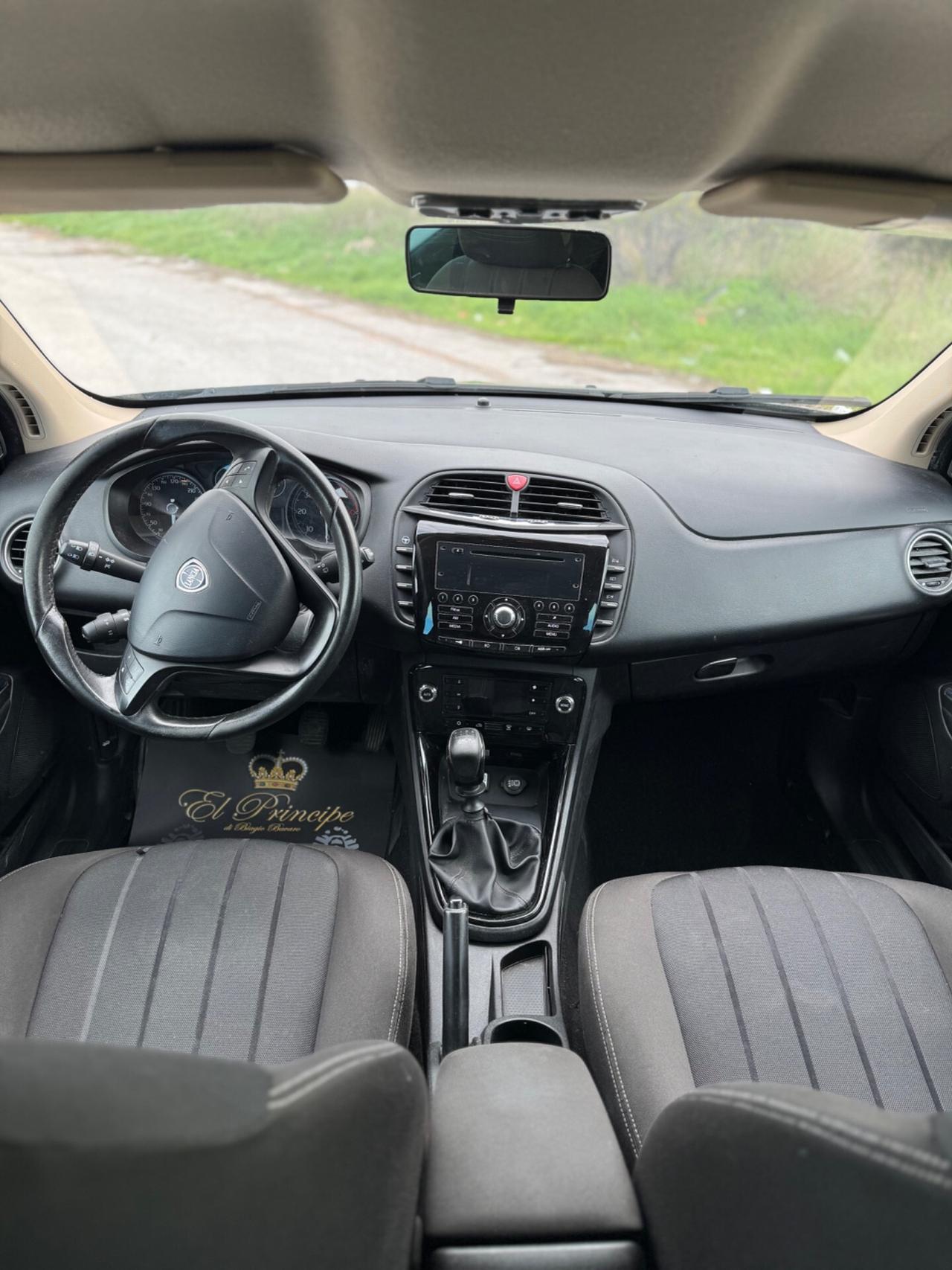 Lancia Delta 1.6 MJT DPF Silver