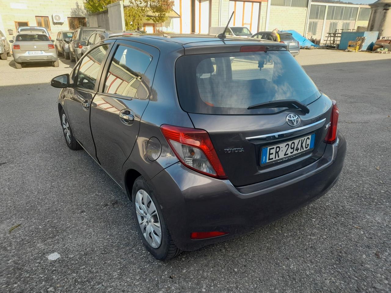 Toyota yaris 1000 benzina