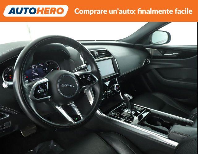 JAGUAR XE 2.0 D 204 CV aut. R-Dynamic Black