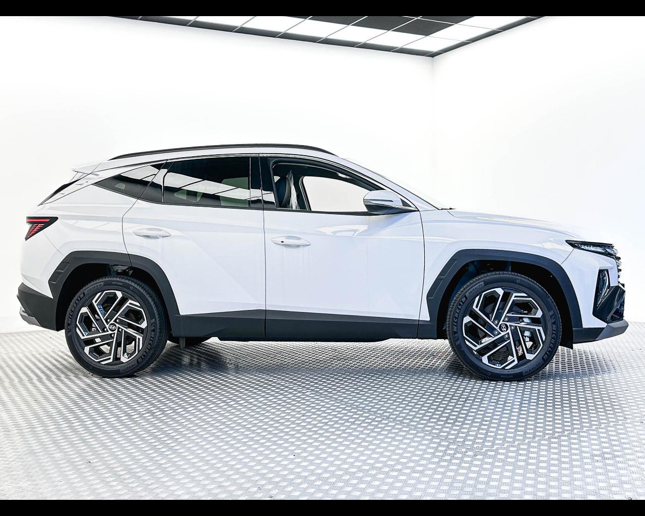 HYUNDAI TUCSON PE 1.6HEV AT 4WD EXELLENCE
