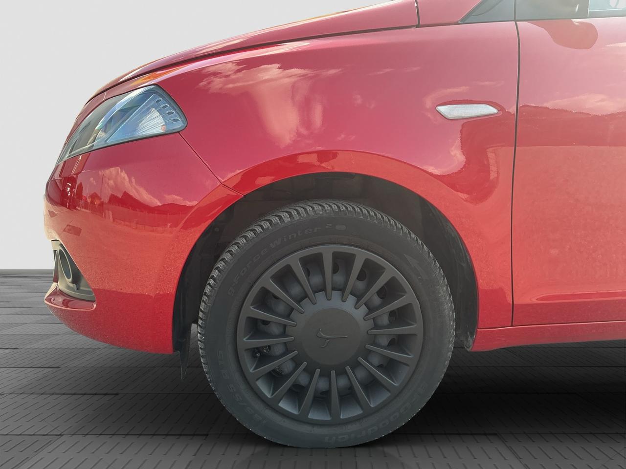 LANCIA Ypsilon 3ª serie Ypsilon 1.0 FireFly 5 porte S&S Hybrid Ecochic Sil