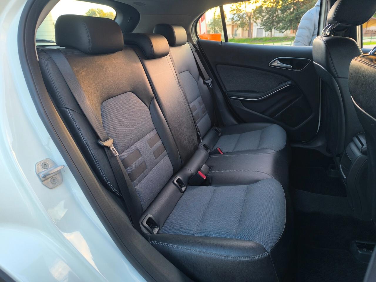 MERCEDES GLA SPORT 180 CDI AUTOMATICO DUE PROPIETARI